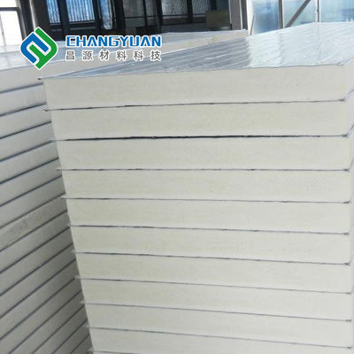 1000mm-1500mm Breiten-Isolierungs-Sandwich-Platten feuern bewertete Sandwich-Platte ab