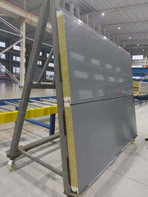 Verschiedene PU-Sandwich-Wandplatten mit einer Dicke von 50/75/100/150/200 mm