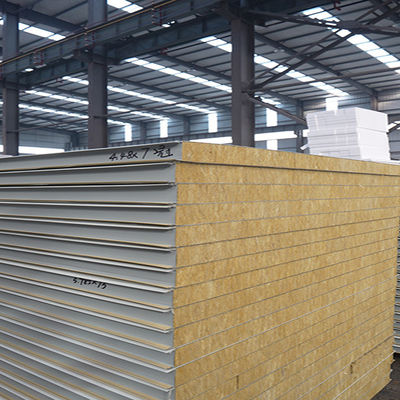 Verbundplatten für den Bau sauberer Werkstätten