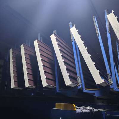 Al-Mg-Mn-Legierung Greatwall Dachpaneel mit 45/65/95mm Dicke, 950mm Breite und 50 Jahren Lebensdauer