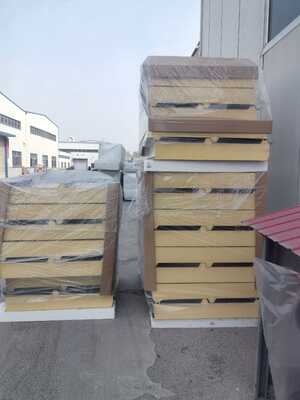 Korrosionsbeständige PIR-Dachplatten mit überlegener Schall- und Wärmedämmung für Industriegebäude