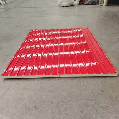 Dekorative feuerfeste PU-Sandwich-Dachverkleidungsplatten. Dachverkleidungsplatten aus Metall für den Außenbereich. Tolle Wand-Sandwichplatten